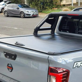 off-road mountain pickup roller lid shutters for Nissan frontier Navara Np300 with roll bar Cubierta de persiana enrollable