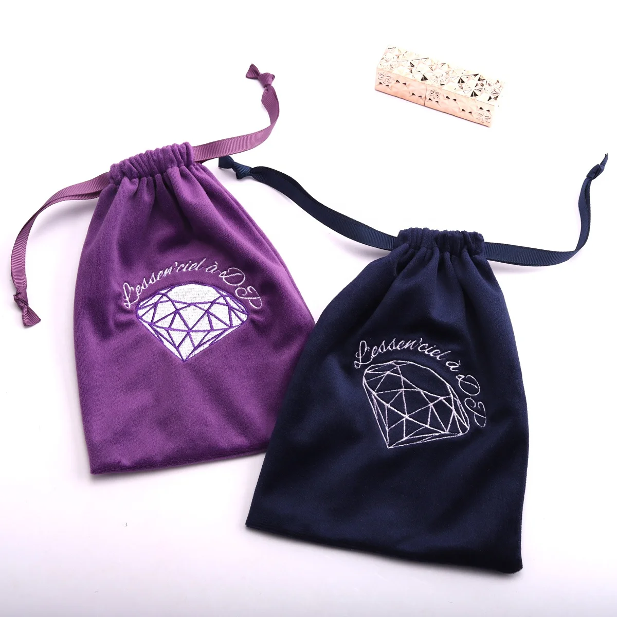 Hot Sale Embroidery Printed Blue Purple Velvet Gift Hair Wig Packing Bag Custom Logo Reusable Shoe Drawstring Dust Velvet Pouch