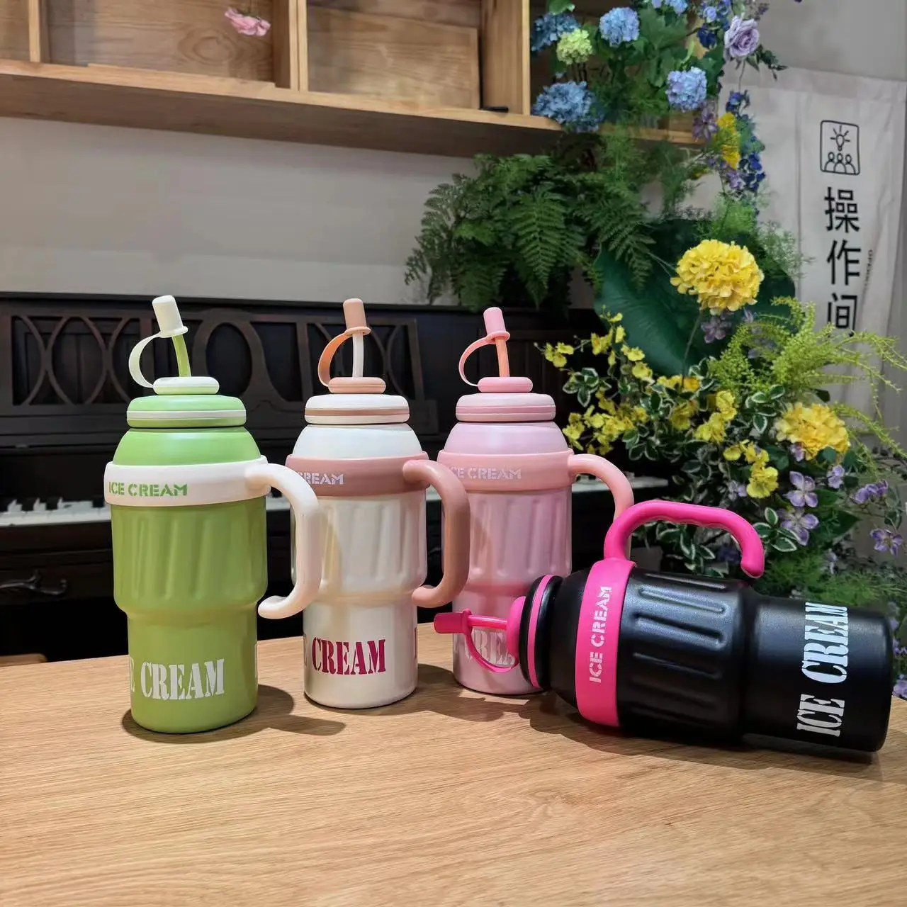 Large size Custom color water bottle tumbler outdoor camping double wall vacuum insulated stainless steel with handle and straw