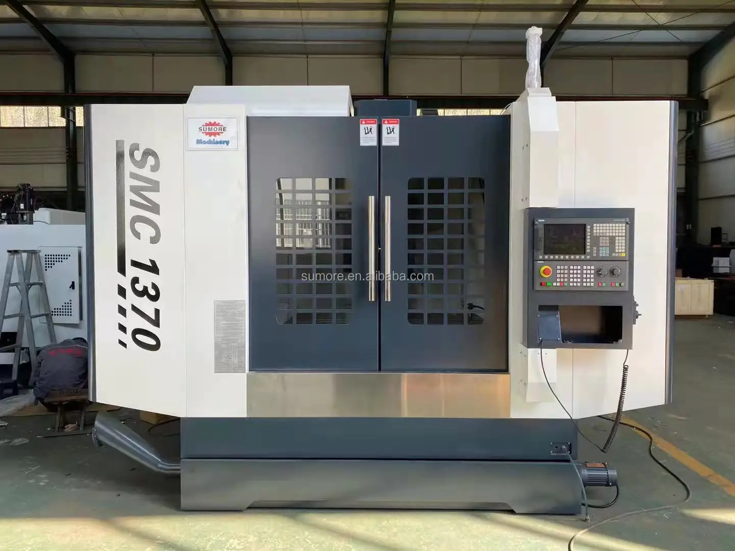 Smc855 Taiwan Hiwin Guide Rail Fanuc System Vmc855 Cnc Milling Machine