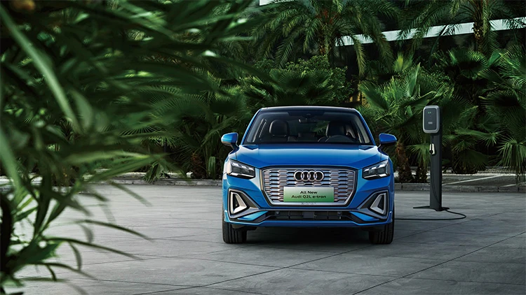 Audi q2l etron
