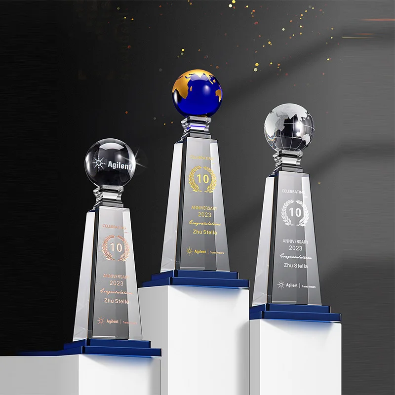 New Arrived Globe Design Customized Logo Crystal Trophy Football Trophy Annual Meeting Award details