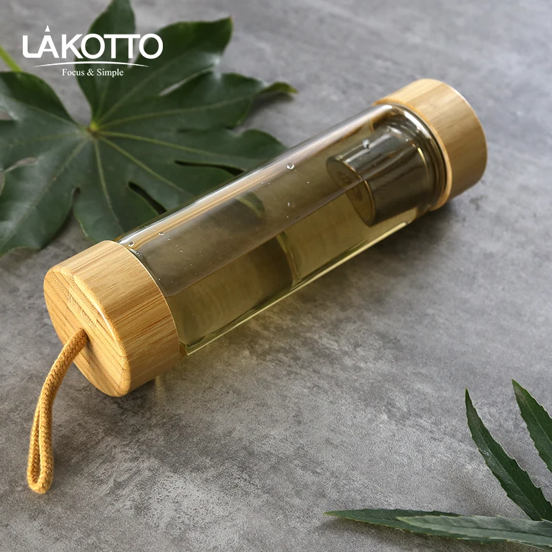 Promotional Gift Leakproof Portable  infuser Glass Bottle With Wood Bamboo Lid  550ML