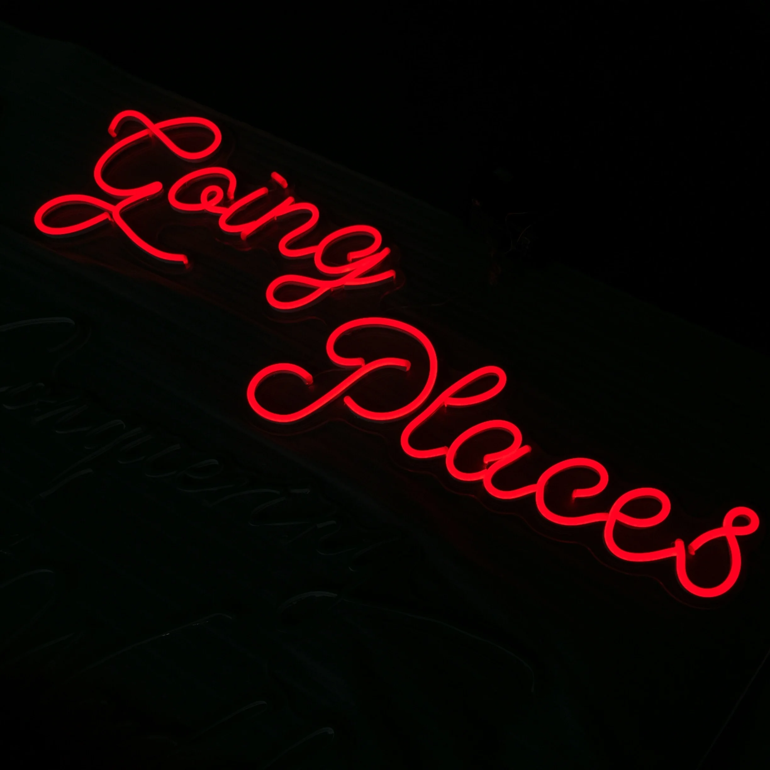 uho定做塑料墙面天使之翼霓虹灯用字母