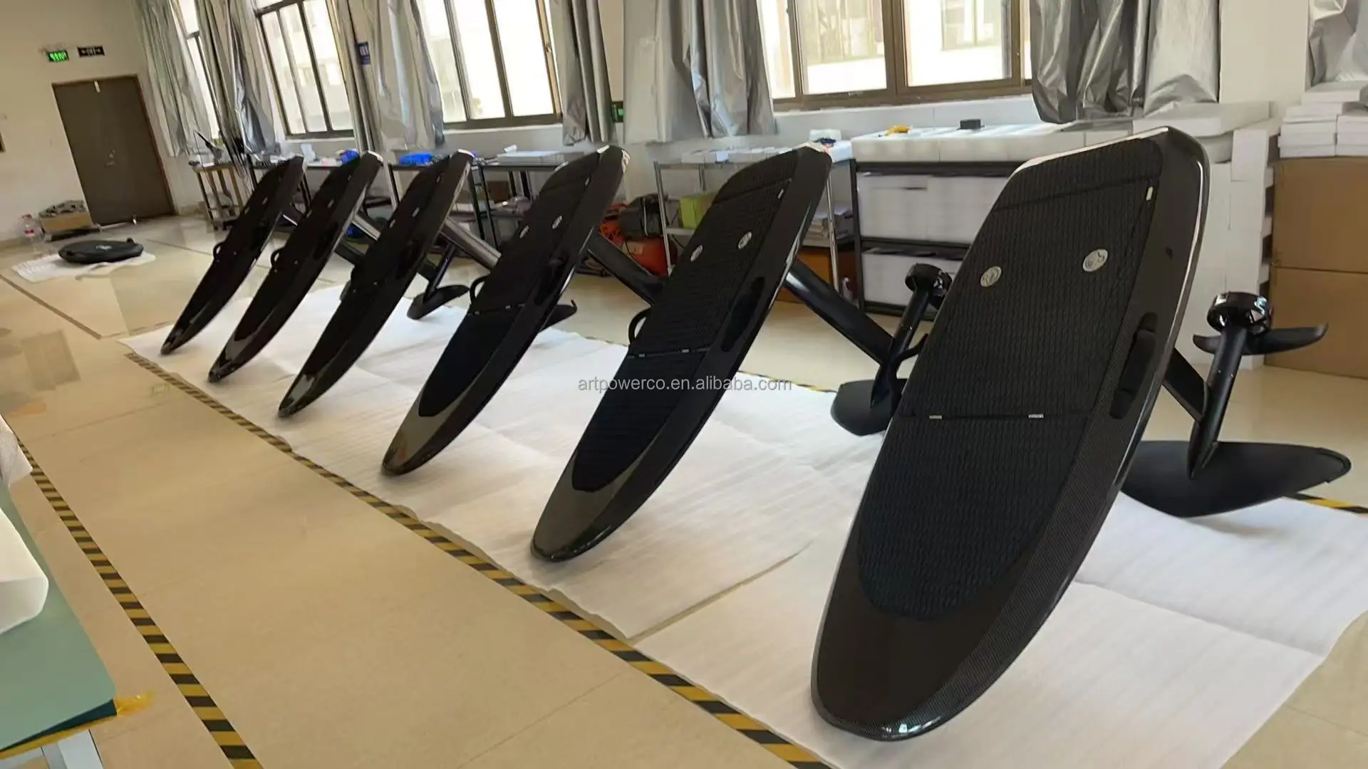 ArtPower AP--EF01B Unisex Carbon Fiber EFoil Hydrofoil Surfboard Electric Jet Boarding with High Performance for Surfing manufacture
