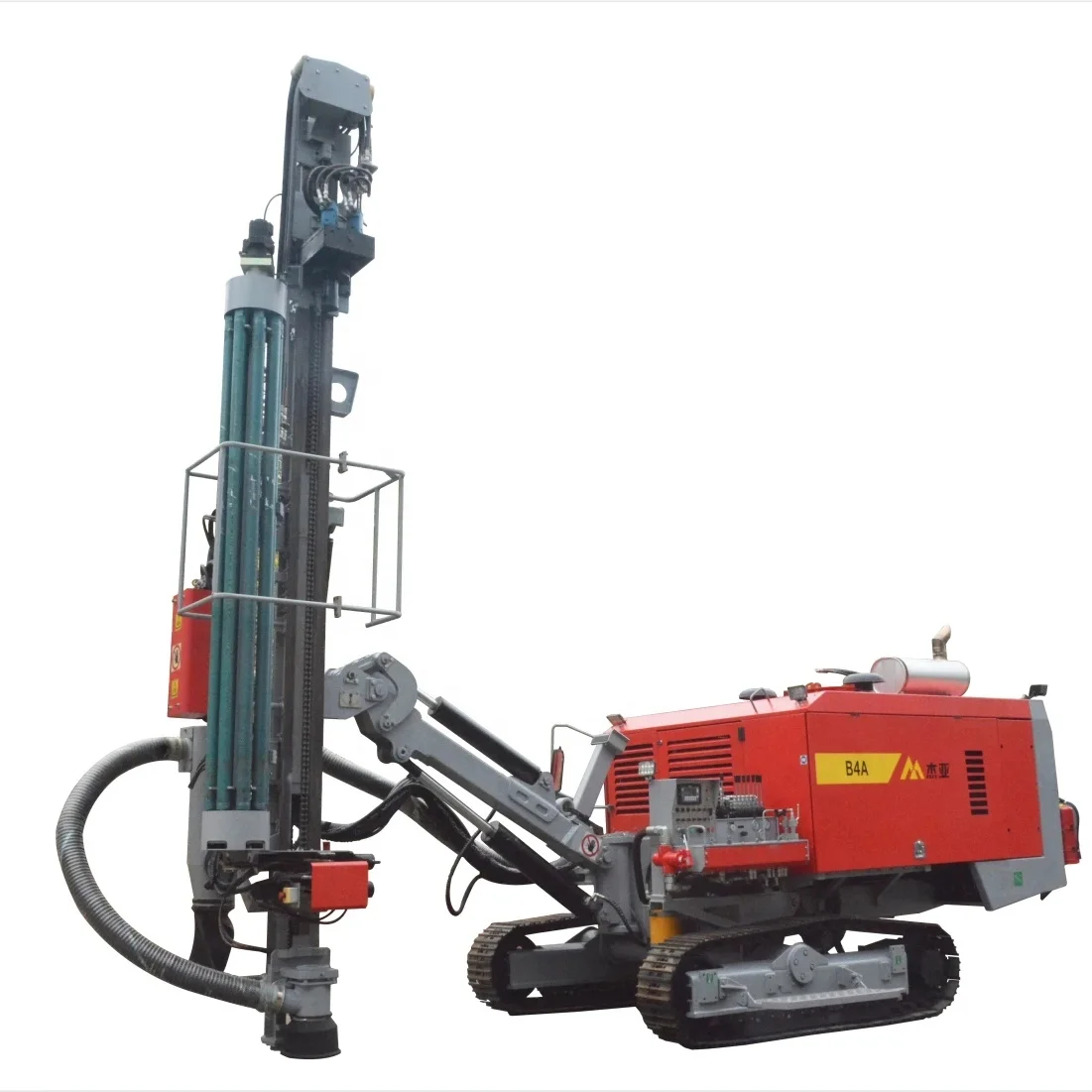 Hongwuhuan JIEA B4A   Fully hydraulic open 24m mine drilling rig submersible hole drilling machine with mobile air compressor