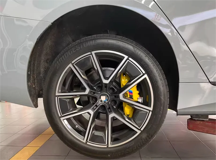 product car brake caliper protect 4pcs auto brake system for bmw g20 f30 g30 f10 g01 f25 g05 car calipers brake cover with logo sticker-8