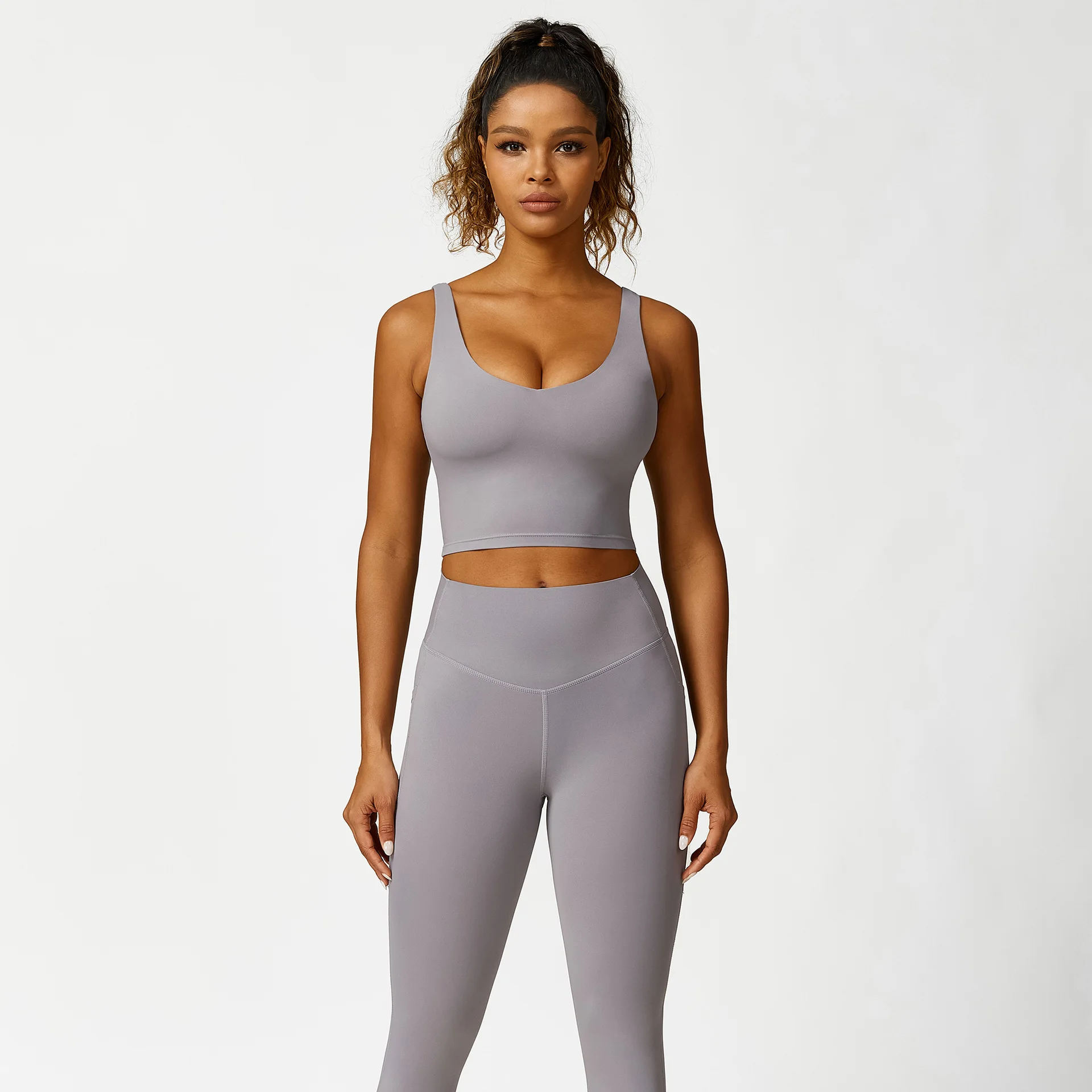 2024 New Arrivals Gym Fitness Workout Sportswear Women Solid Color U Shape Push Up Sports Bra Yoga Shorts Leggings Sets