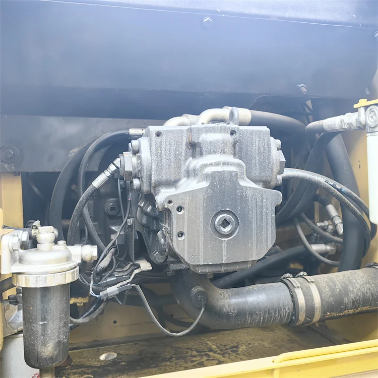 Used Komatsu PC220-7 Excavator with 22TON Operating Weight 0.8m³ Bucket Capacity and 2001-4000 Working Hours