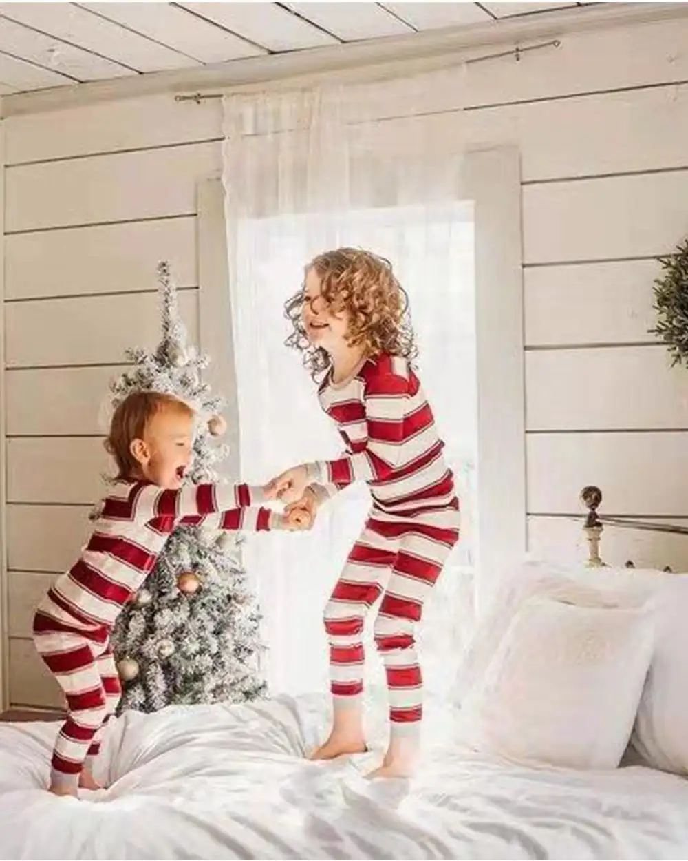 Wholesale Custom Logo Kids Toddeler Family Christmas  Onesie Pyjamas Pajamas for Women
