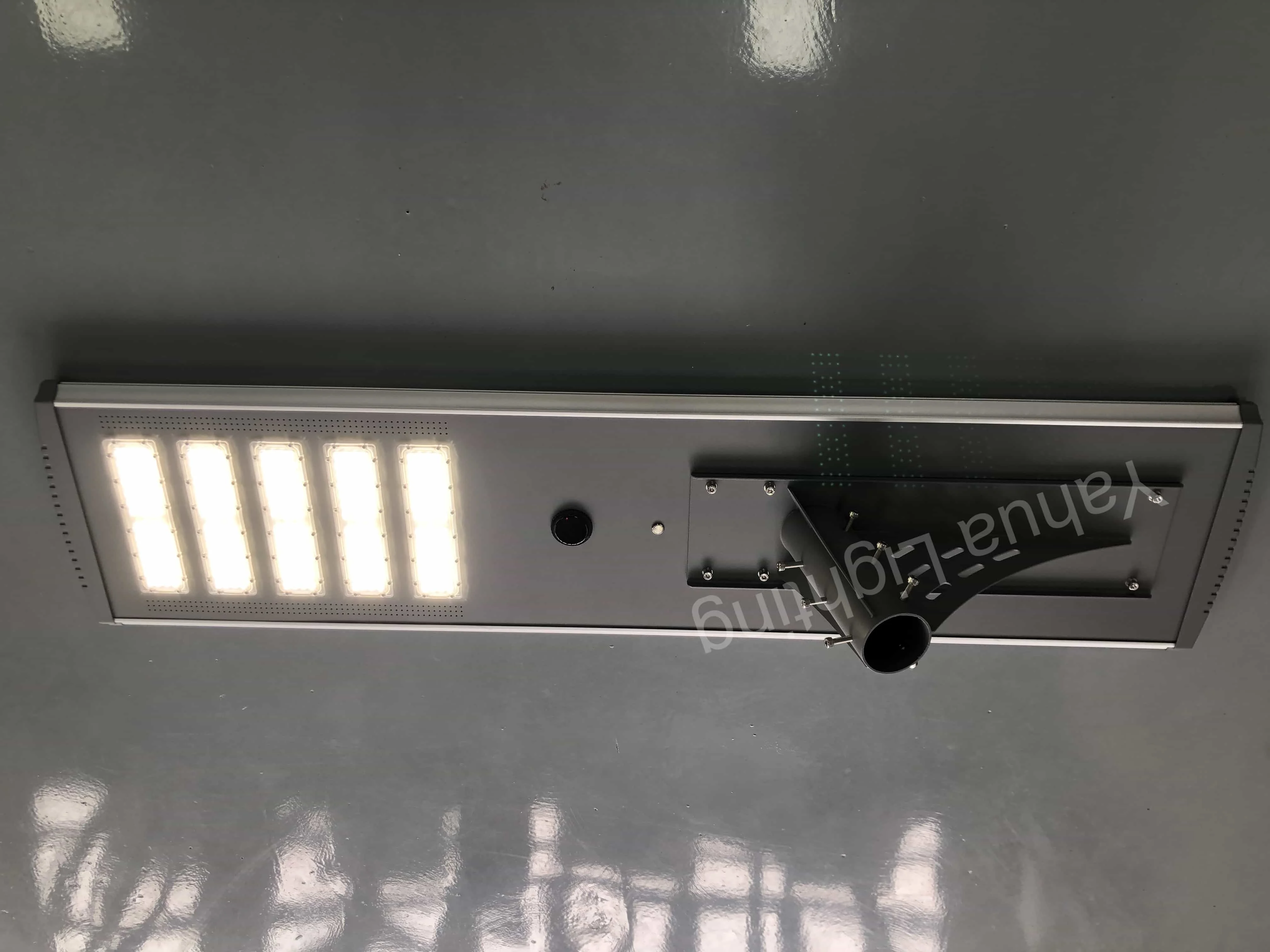Todos em um IP65 Solar Street Light 60w Solar Street Light Utilização para estrada rodoviária 2
