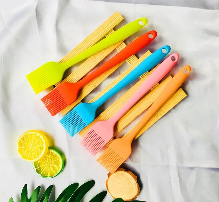 USSE Kitchen Eco-friendly Non-Stick Durable Heat-Resistant Silicone Basting Pastry Brush Metal Handle Korean Style for BBQ supplier