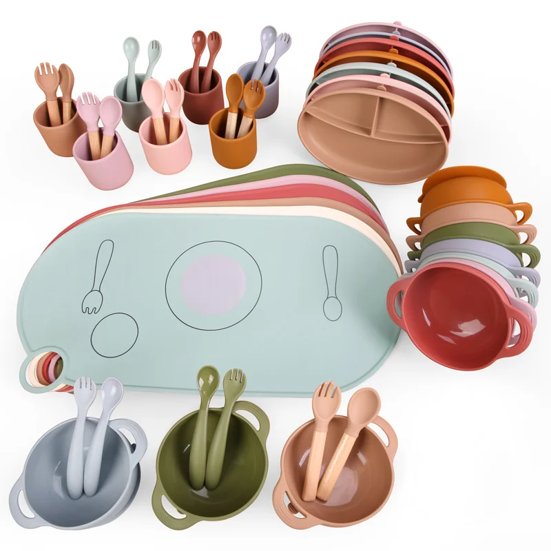 Wholesale Food Grade Silicone Children Kids Tableware Feeding Set Silicone Baby Spoon Bib Plate Bowl