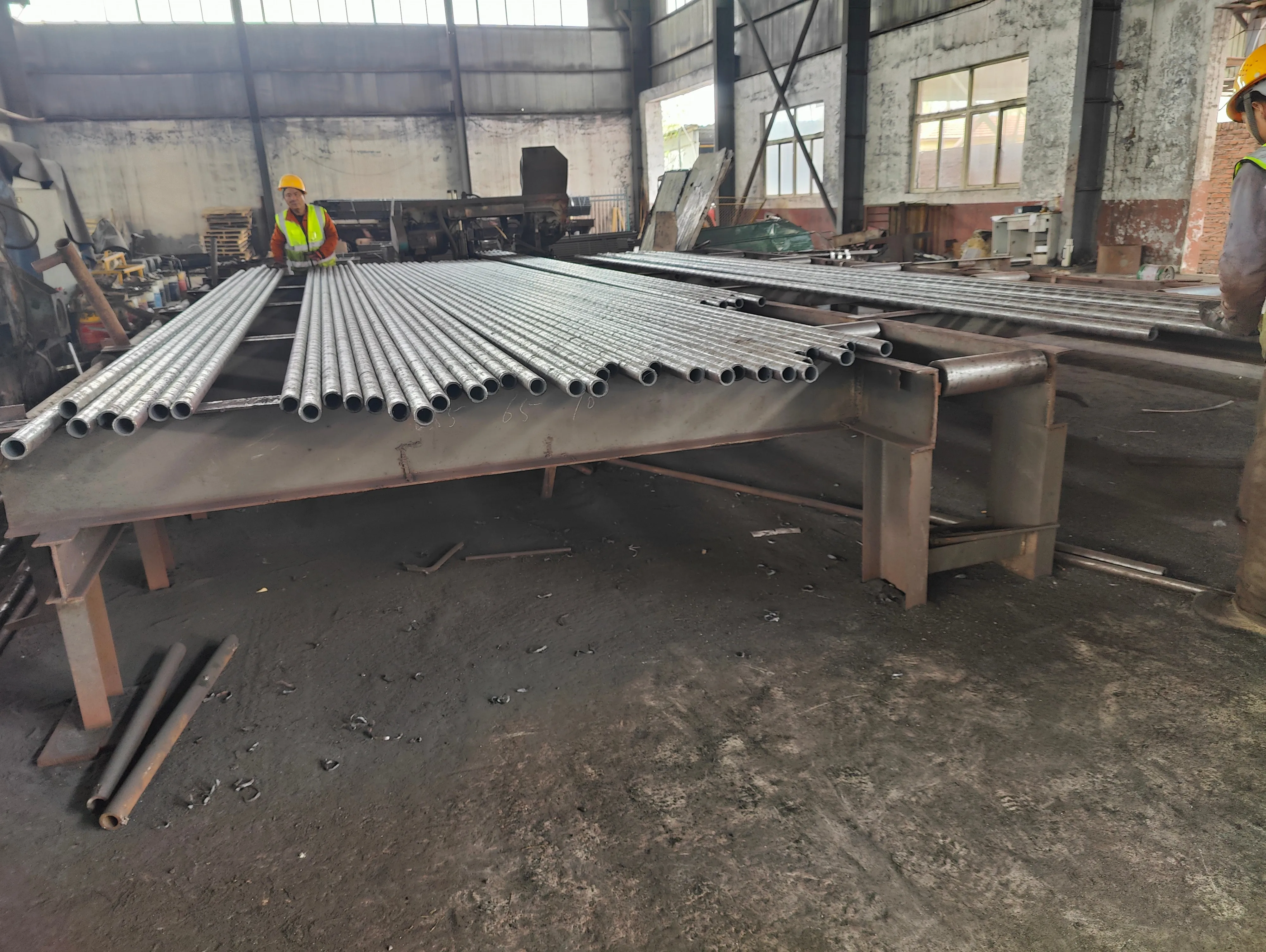 Black Stb340 Seamless Steel Tube Carbon Steel Pipe 89mm High Quality Tube and Pipe factory