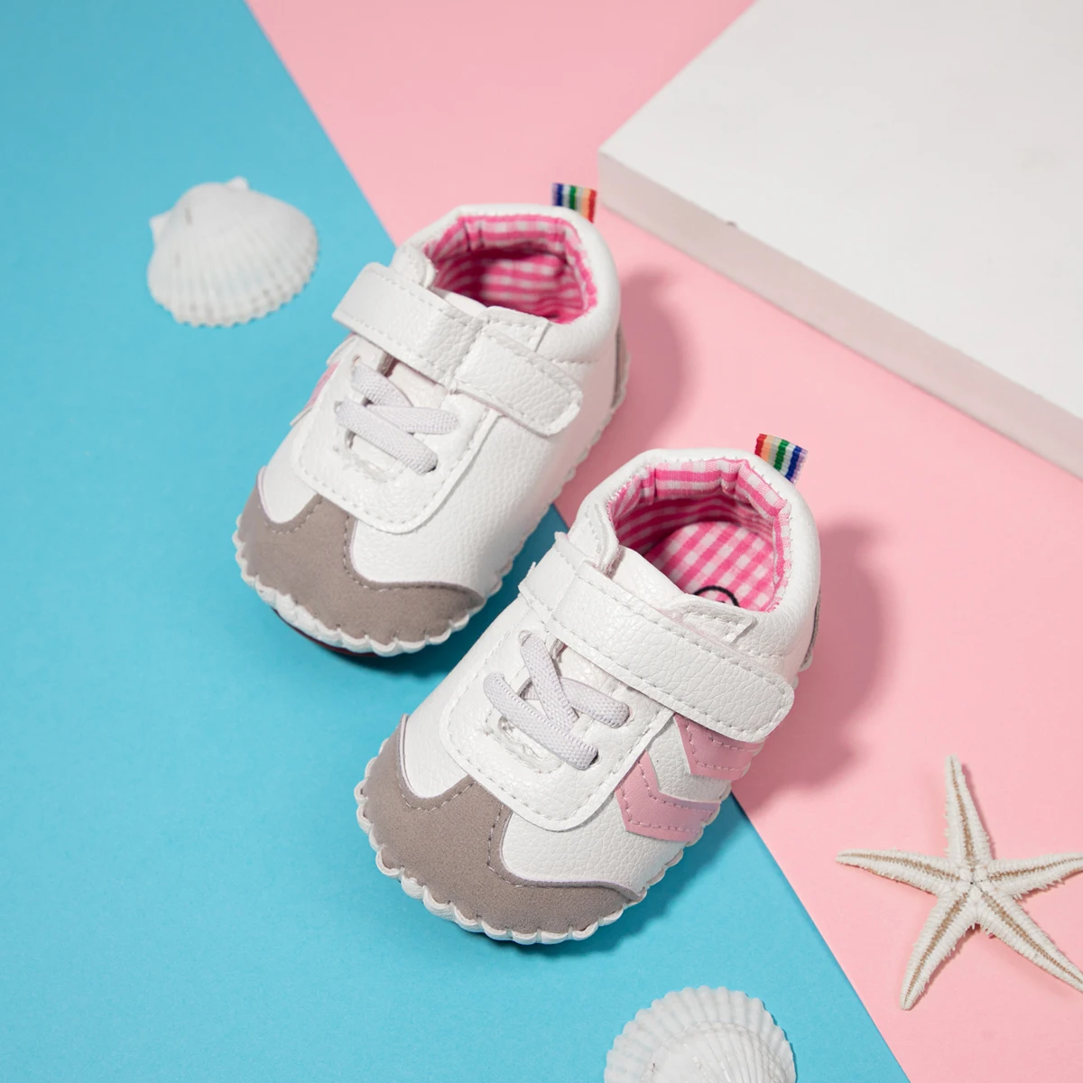 MOQ 12 Fashion Style Anti-slip Sneakers Bright PU Leather Hard-Wearing Rubber Soft Sole Baby Shoes Rubber Sole