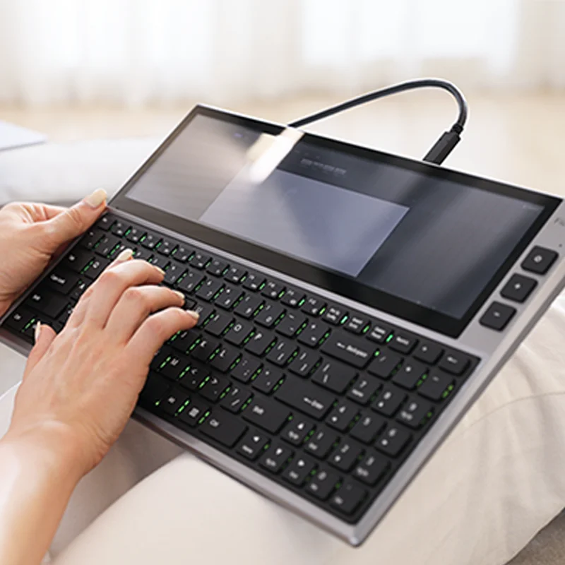 portable screen with keyboard