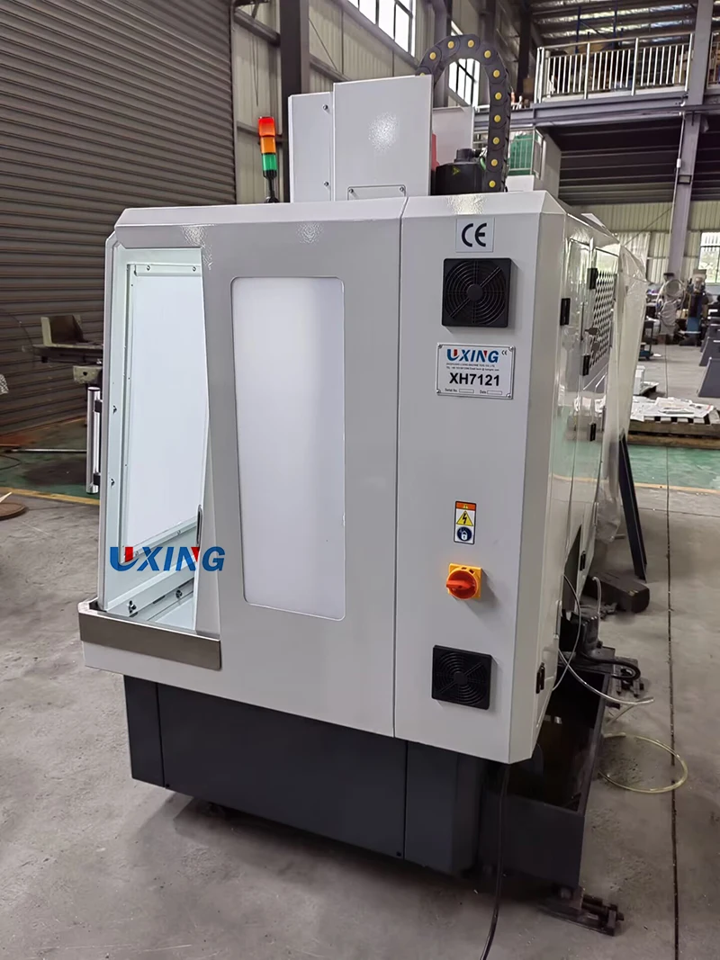 China Low Cost Small Mini Xh Vertical Axis Bt Cnc Milling