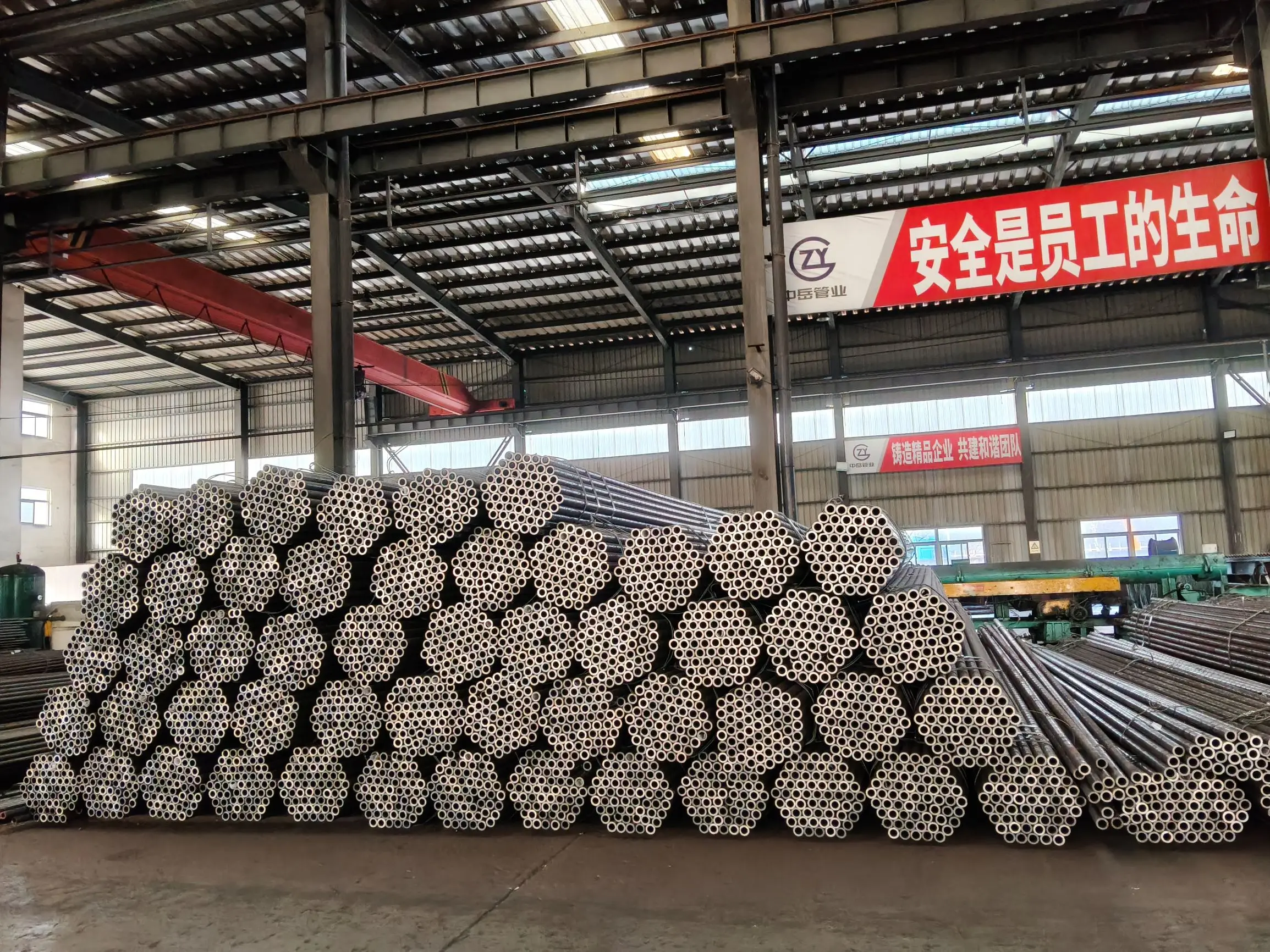 Black Stb340 Seamless Steel Tube Carbon Steel Pipe 89mm High Quality Tube and Pipe manufacture