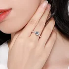 Ring Engagement Rings S925 Silver Six-Claw Snake Diamond Classic D Color 1 Carat Moissanite Engagement Ring