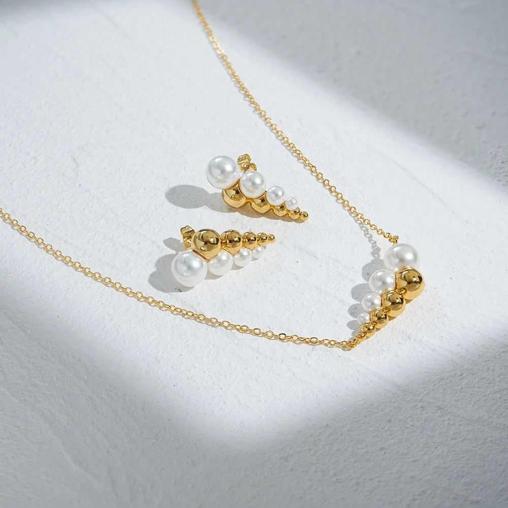 Latest 18K Gold Plated Brass Jewelry Mini Big Ball Beads Stud Earrings Irregular Pearls For Women Accessories Earrings E231461