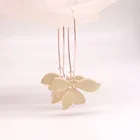 Natural 2021 Hot Sale Rose Gold Plated 4 Petal Natural Enamel Flower Wire Earring