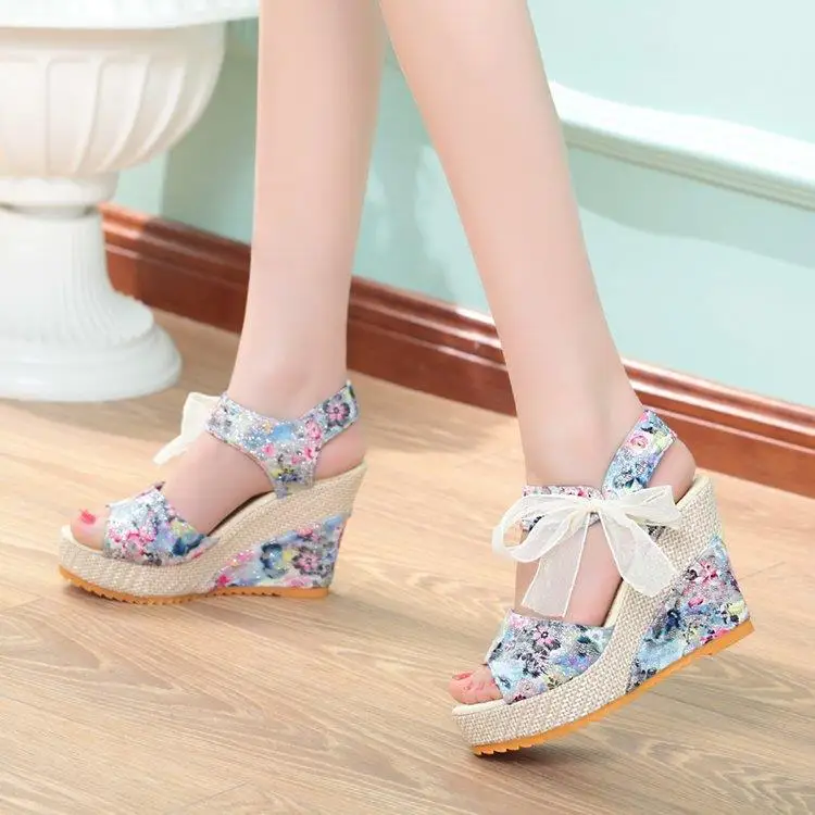 2024 Wholesale Fashion floral wedge sandals women's summer new lace strappy high heel fish mouth sandals