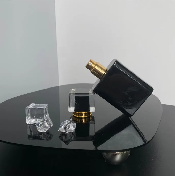 product 30ml 50ml flat square black perfume bottle perfume glass bottle spray perfume glass spray bottle with square black gold cap-27