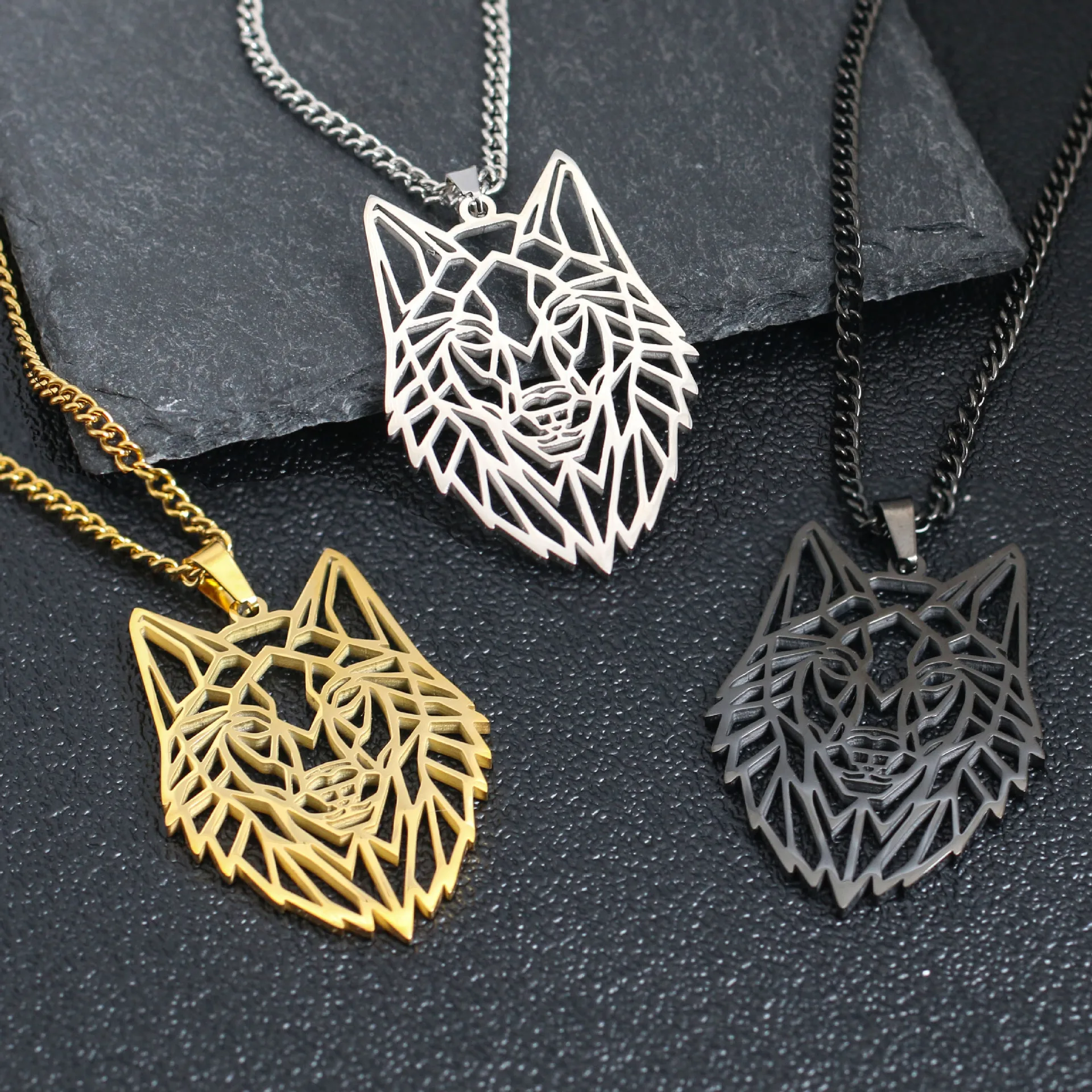 wolf head pendant