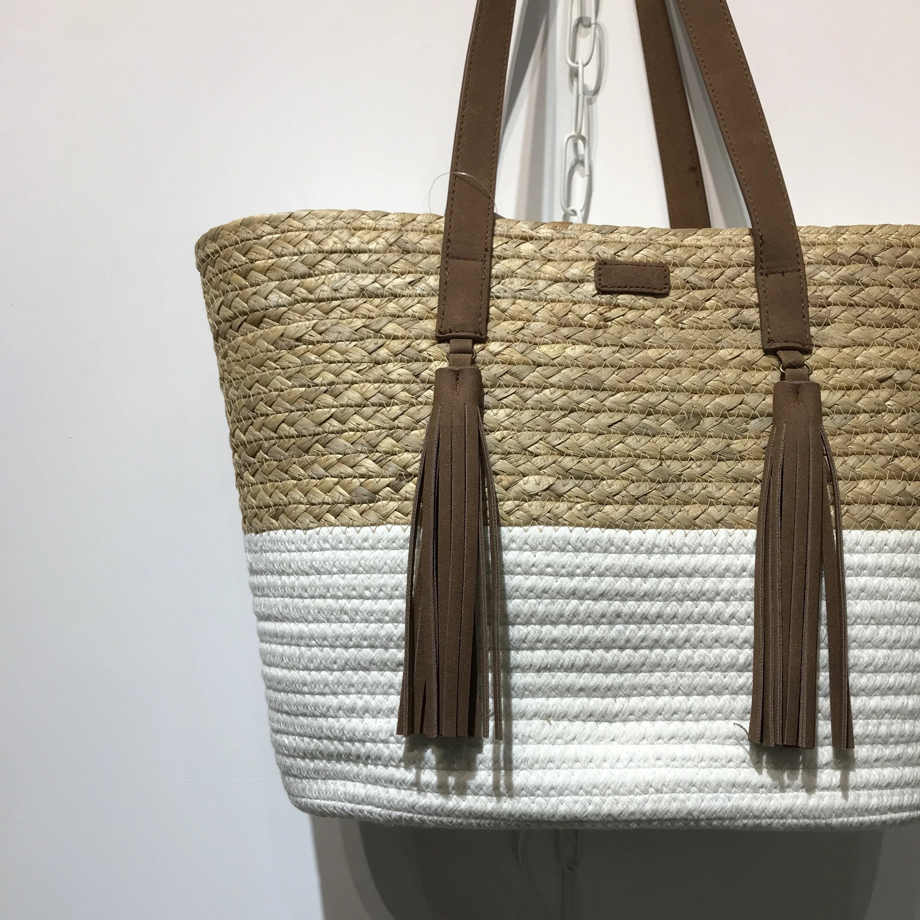Wholesale large woven ladies straw beach tote bags 2024 tote summer women handbags