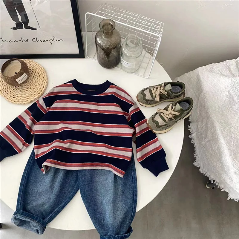 Boy's striped sweatshirt 2023 fall new children's clothing loose top baby autumn round neck long sleeve undershirt