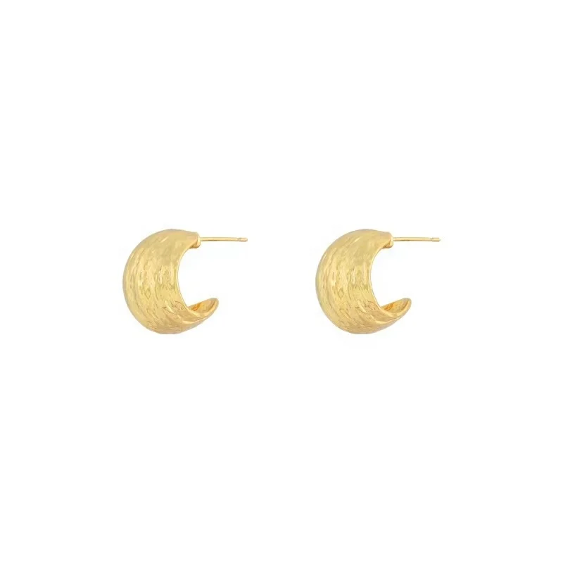 Lianshangyi Curved C-Shaped Pleated Fashion Jewelry Earrings In vogue