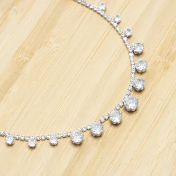 Modern fashion Zircon necklace female rhinestone claw clavicle chain light luxury short choker necklace