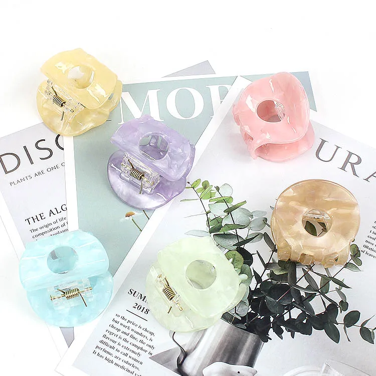 CANYUAN Fashion Transparent Hair Claw Clips For Women Hollow Out Round Colorful Custom Candy Color Hair Clamp For Thin Hair