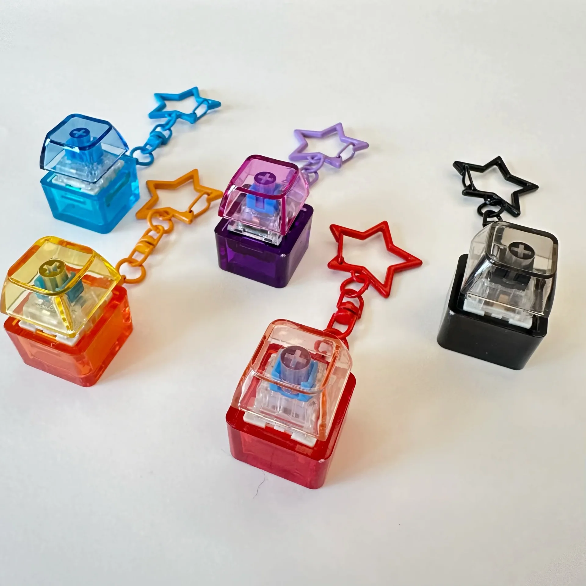 Personalized Creative Custom Logo Keyboard Clicker Button Relieve Stress Fidget Keycap Keychain manufacture