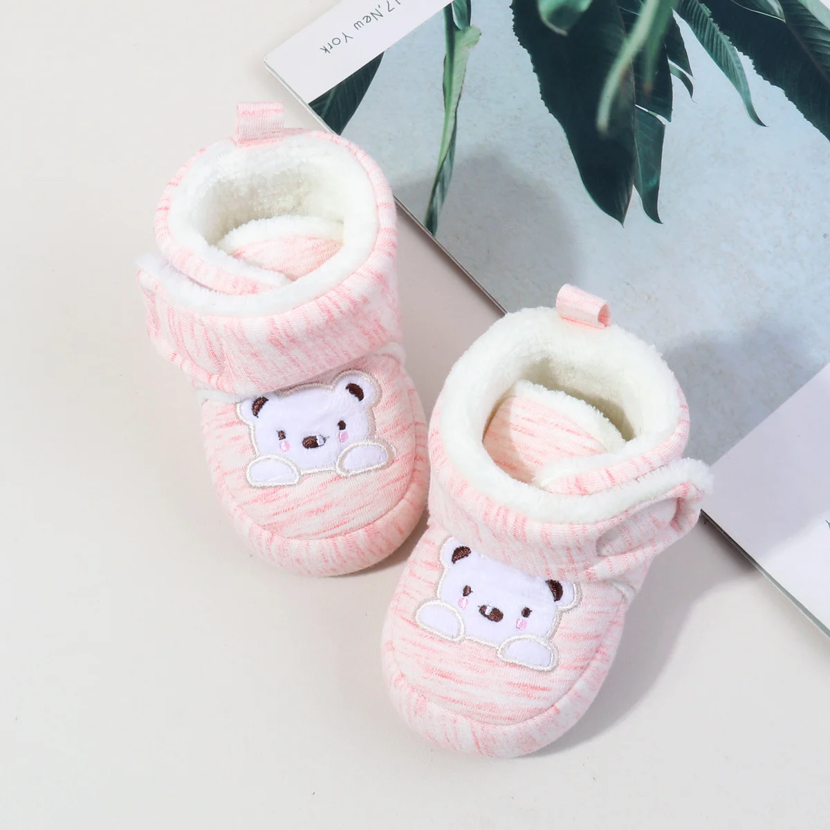 New Design Baby Winter Shoes Plush Thickened Infant Shoes Soft Soles Safety Warm Cozy Toddler Shoes details