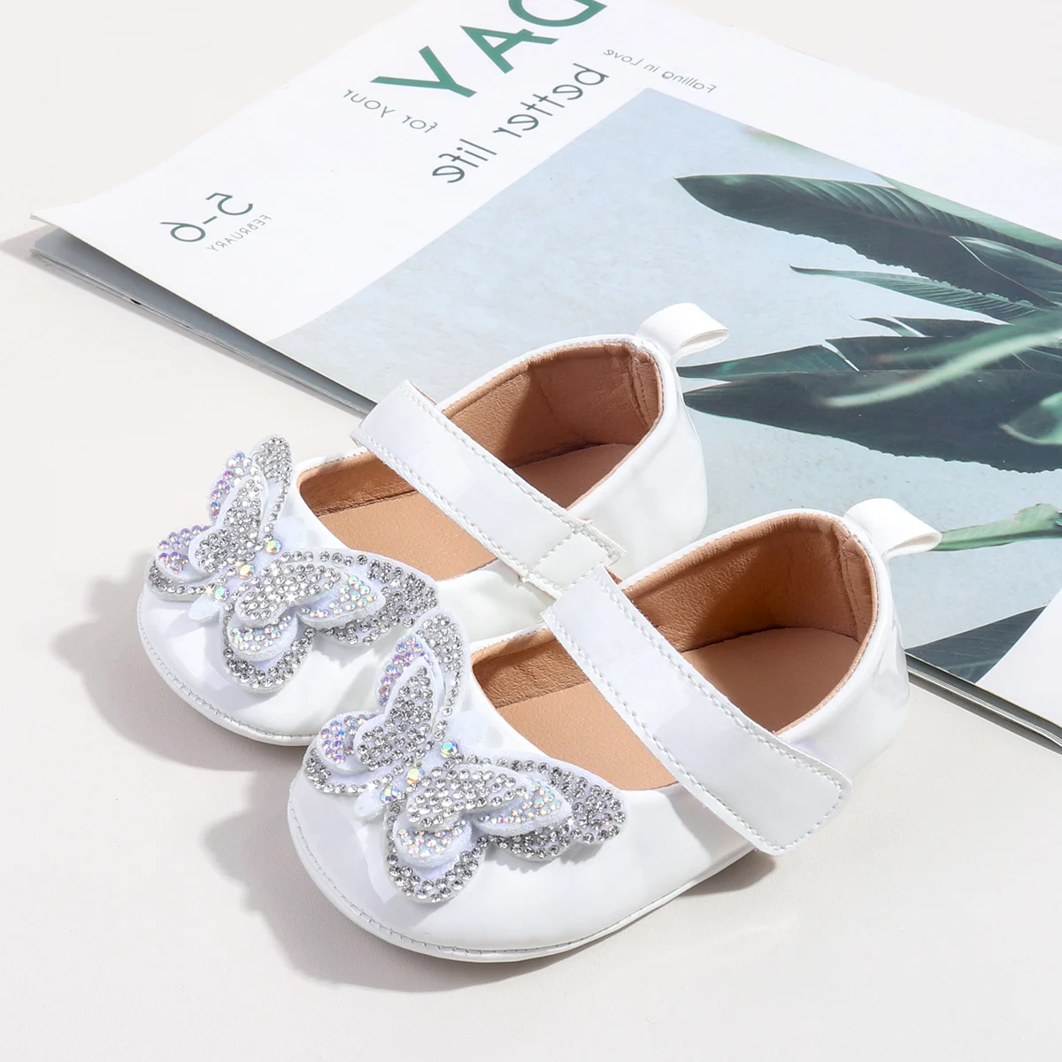 Wholesale New Arrival Beautiful Bling Bow Design PU Leather Baby Infant Newborn Girl Princess Shoes 2025 details