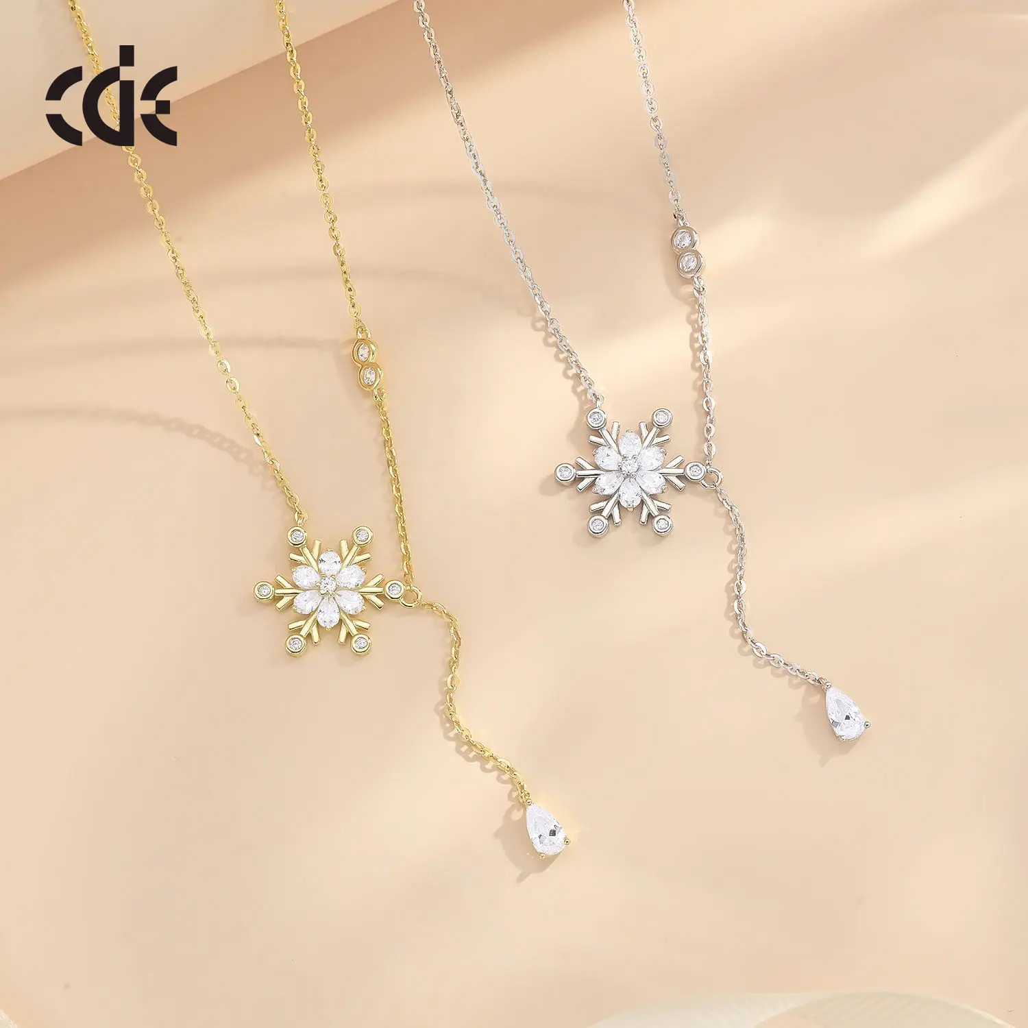 CDE CZYN015 925 Sterling Silver Fine Jewelry Necklace Factory Wholesale Zircon Snow Pendant Rhodium Christmas Pendant Necklace
