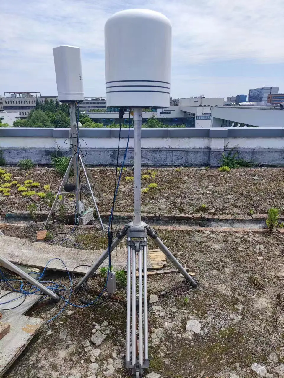 TDOA X1B UAV Drone Detector with 360° Passive Detection 2-5km Range and 100-6000MHz Frequency Customization