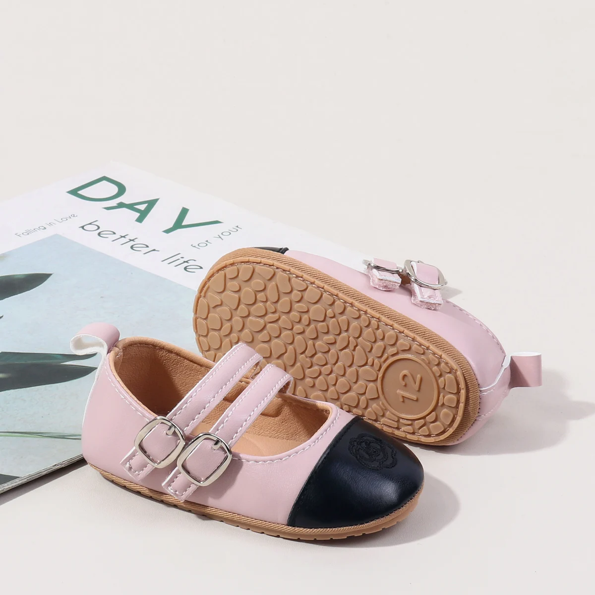 Hot Selling Simple Patchwork Pu Leather Toddler Baby Shoes for Girls manufacture