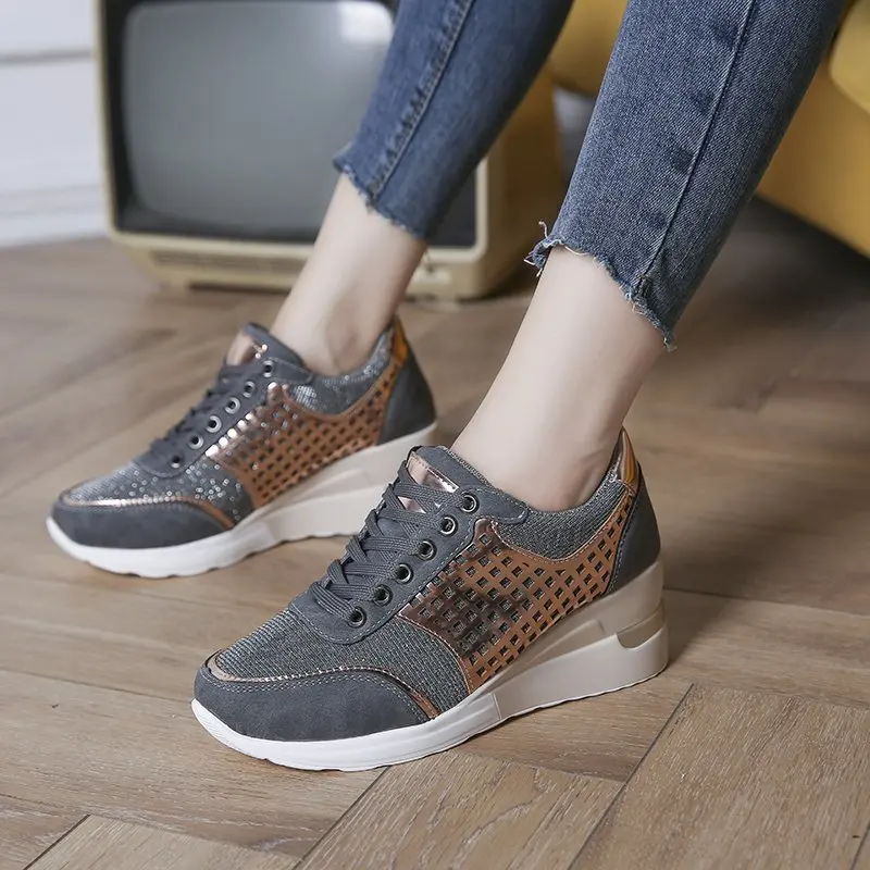 2024 New Wholesale Breathable Flat Large Size Women's Shoes Light Sports Casual Chunky Shoes