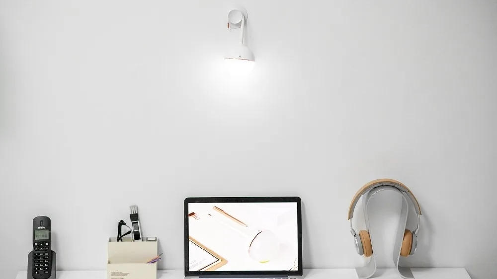 promotinal gifts poke-ball dc flexible hotel table reading lamp