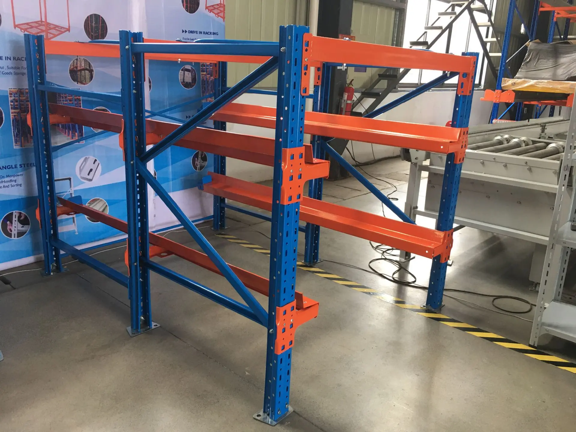 Drive In Pallet Rack (70)