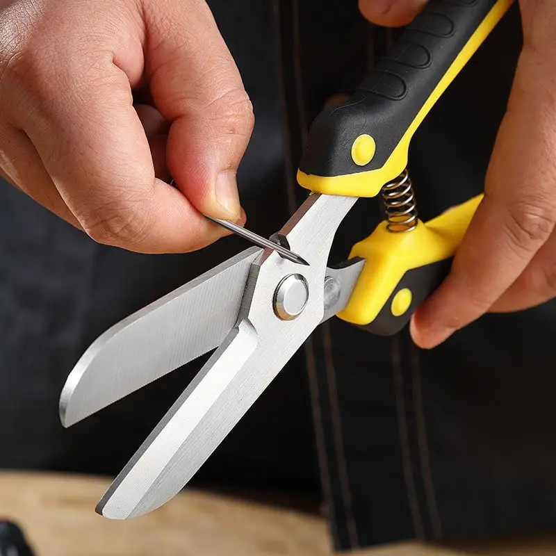 Industrial metal scissors
