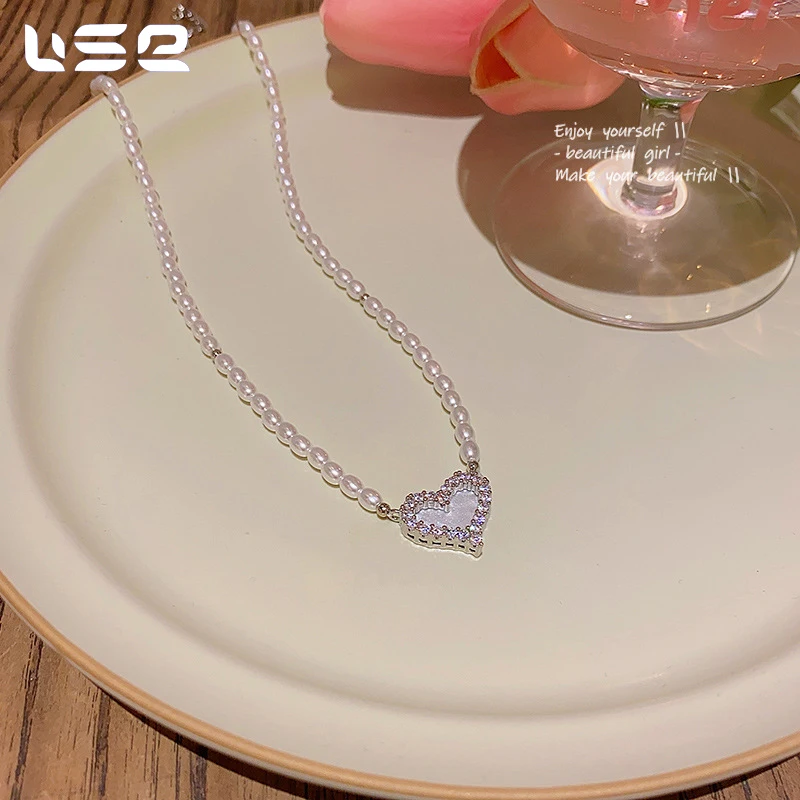 Hot sales in 2024 luxury popular temperament copper pearl love fashion jewelry necklaces for women