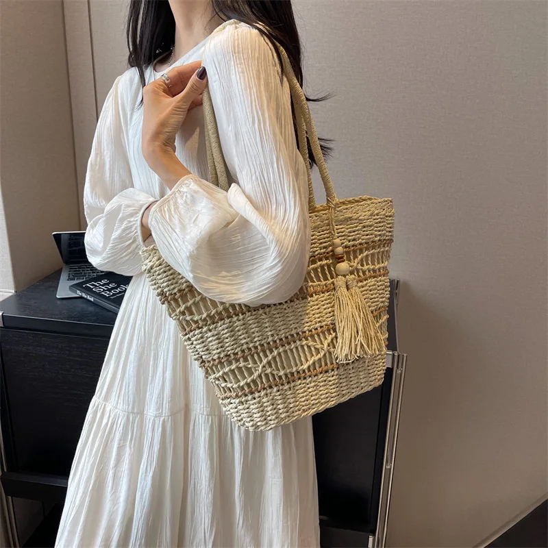 Hollow paper rope woven bag fashion shoulder straw woven bag casual women's bag