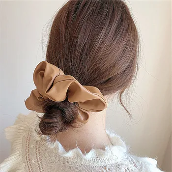 Fanyue Korean new autumn and winter 2021 gentle milk tea color INS leather scrunchies PU scrunchies Leather hair bands for woman