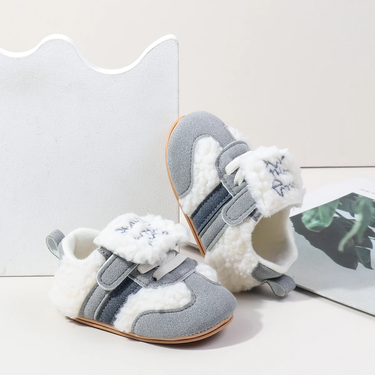 2025 New Design Cozy Baby Shoes Stretchy Safety Warm Premium Brushy Toddler Shoes for Boys and Girls in Autumn and Winter factory