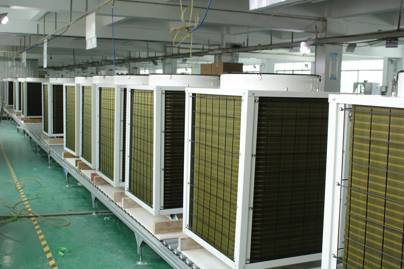 200 L All-in-One Air Energy Heat Pump Stainless Steel 220V 50Hz CE Certified New OEM For Hotel Outdoor Applications R290