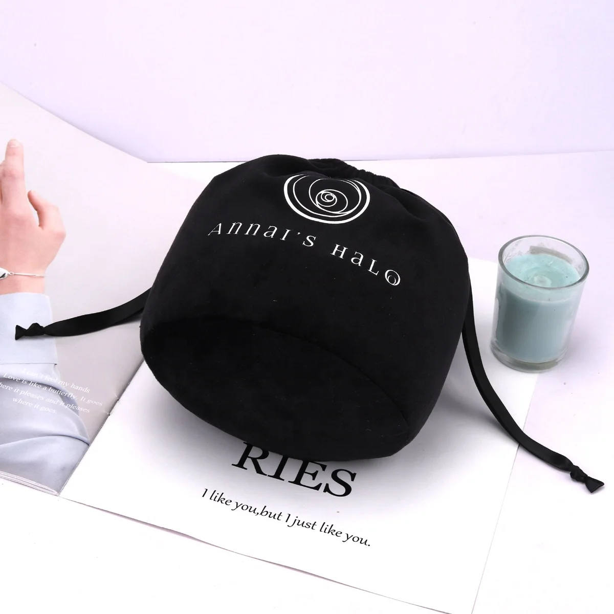 Custom Logo Printing Round Bottom Velvet Candle Jar Packaging Bag Recyclable Velvet Drawstring Gift Perfume Candle Pouch