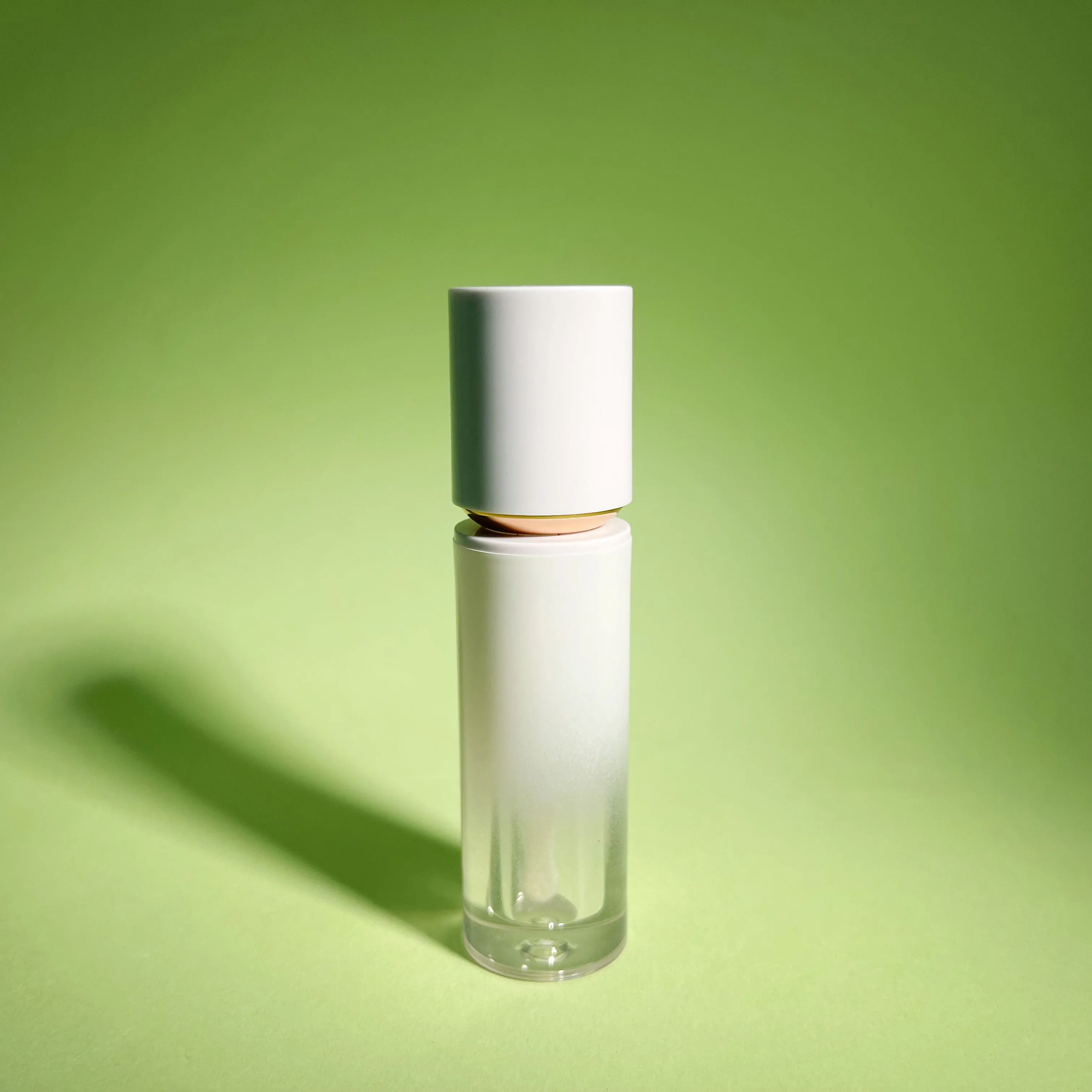 product 3ml hot sale gradient white round lip gloss tube plastic liquid eyeliner bottle plastic cosmetic empty bottle-25